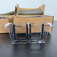 Invitrogen Gel Runner Tank - Quantity 2 image 2